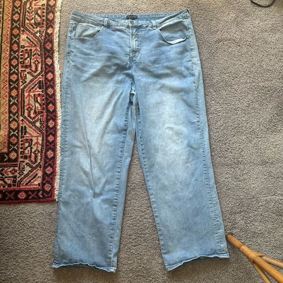 Universal Standard Cigarette Jeans - Picture 1 of 7
